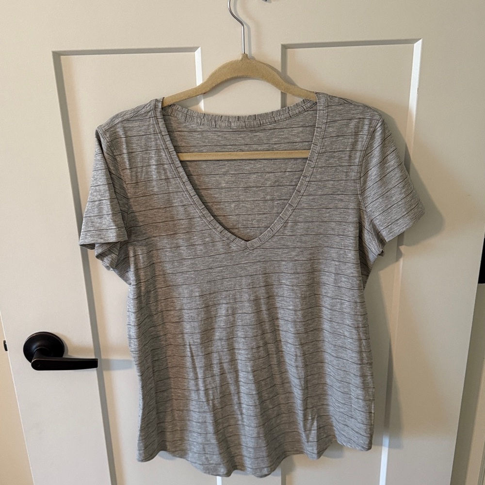 Lululemon Love V-neck Tshirt